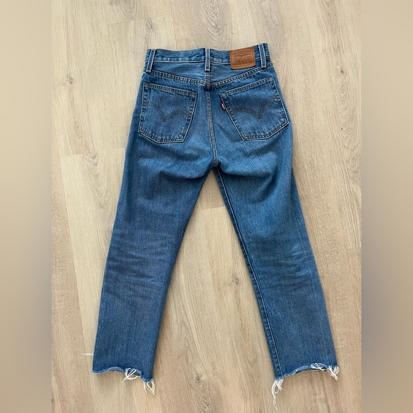 Levis Wedgie Straight - Size 24 - Picture 3 of 5